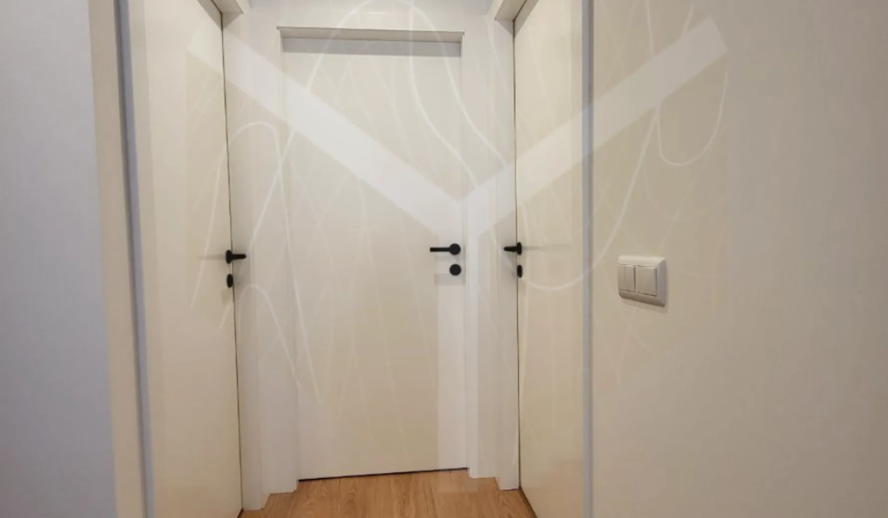 Cozinha, Roupeiros, Móveis WC e Carpintaria por Medida – DYM