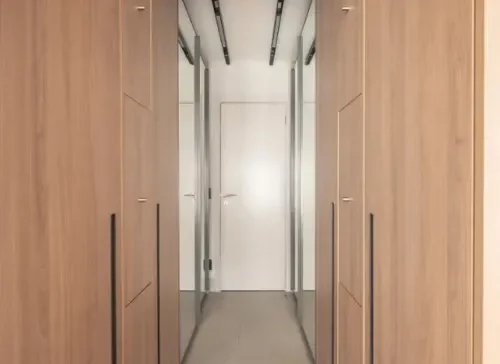 roupeiro-portas-de-correr-vs-portas-de-abrir